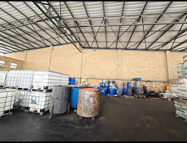 1,226M² WAREHOUSE TO LET IN KYA SANDS